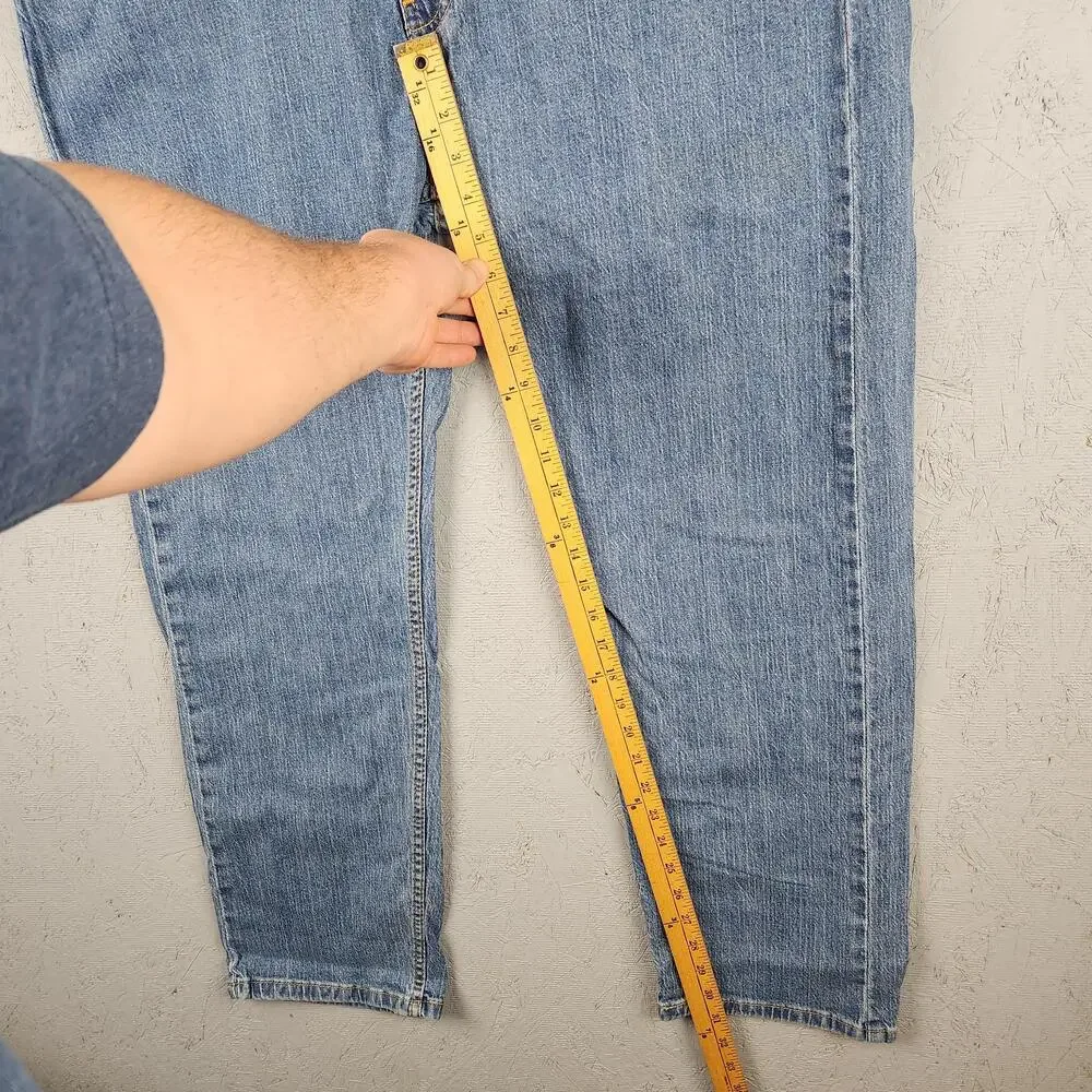 Levis measurements photos